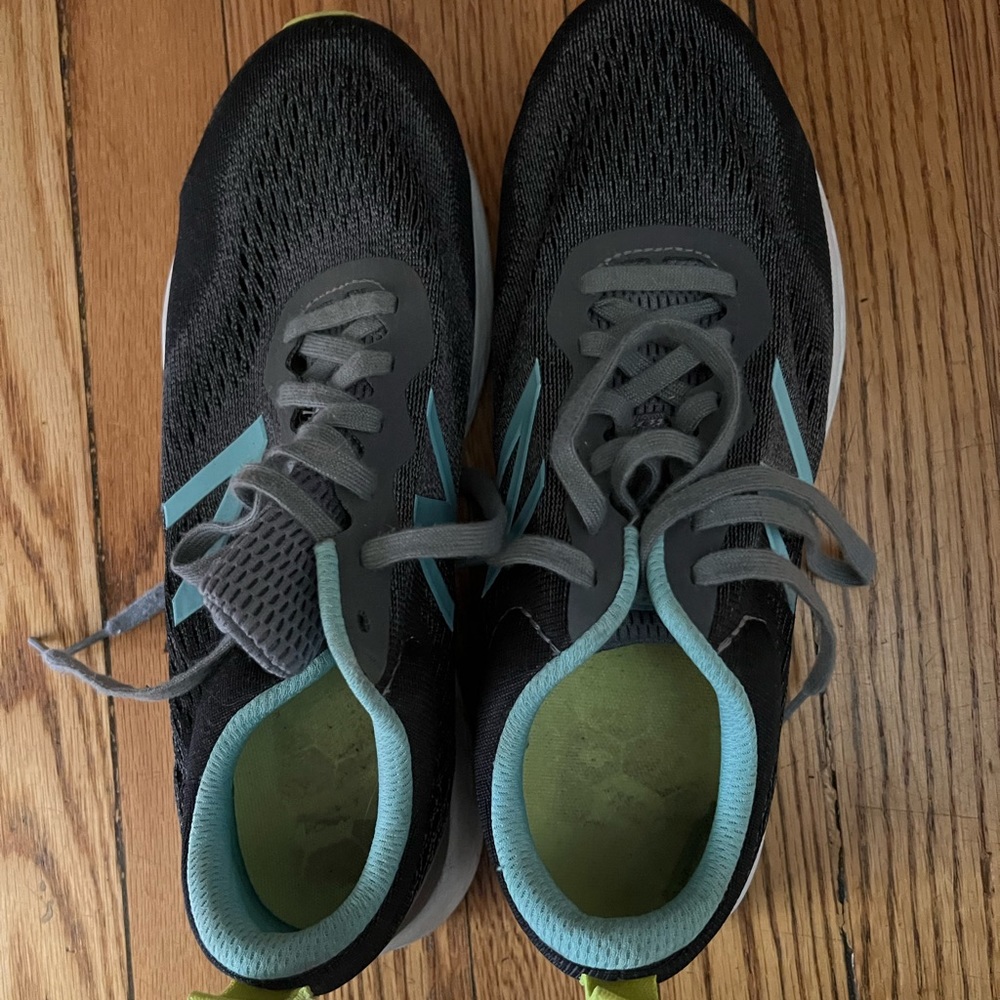 Barely worn New-balance “fresh foam” womens sneakers